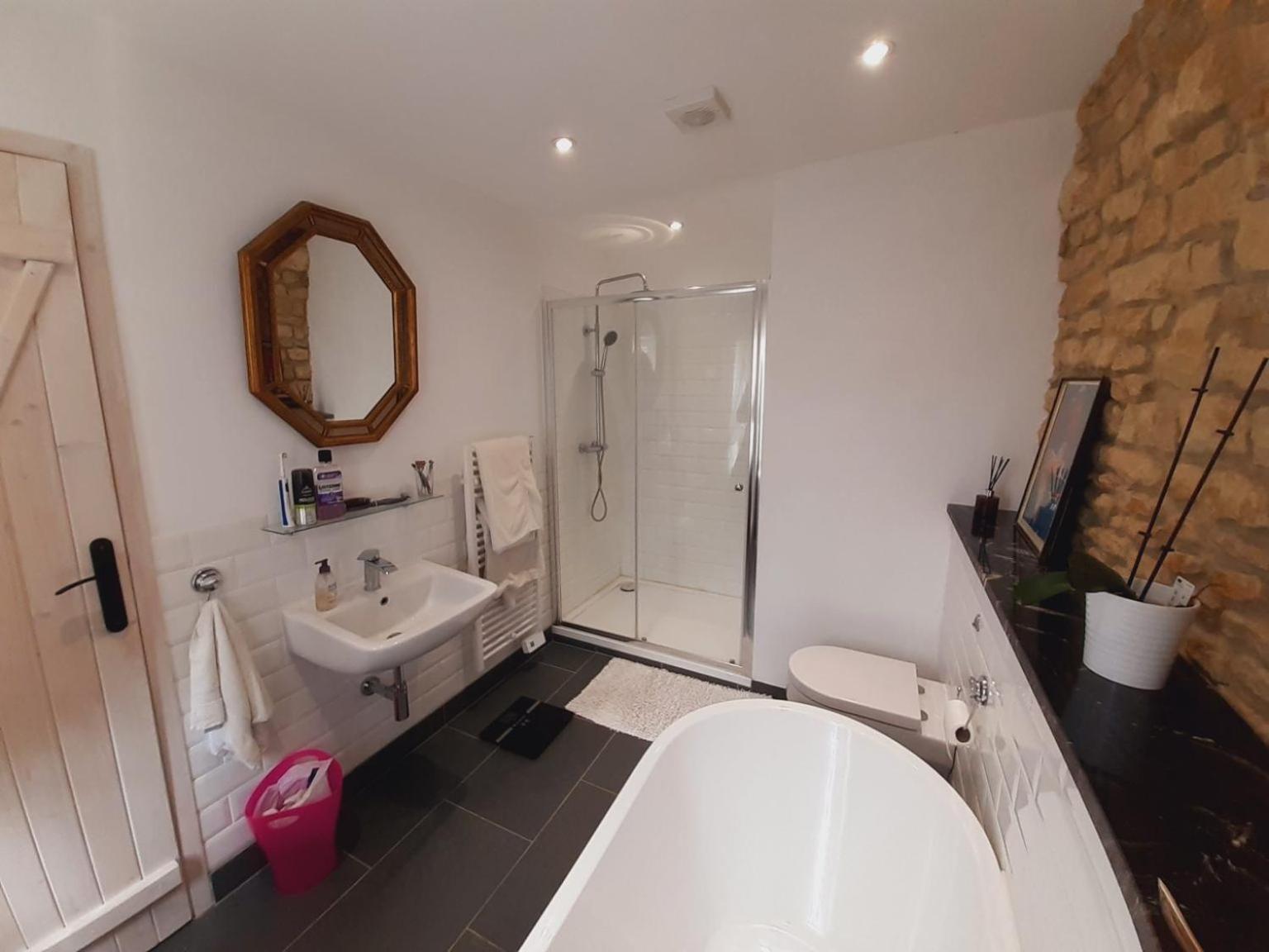 Les Geais Bed & Breakfast Saint-Pierre-la-Noue Bilik gambar